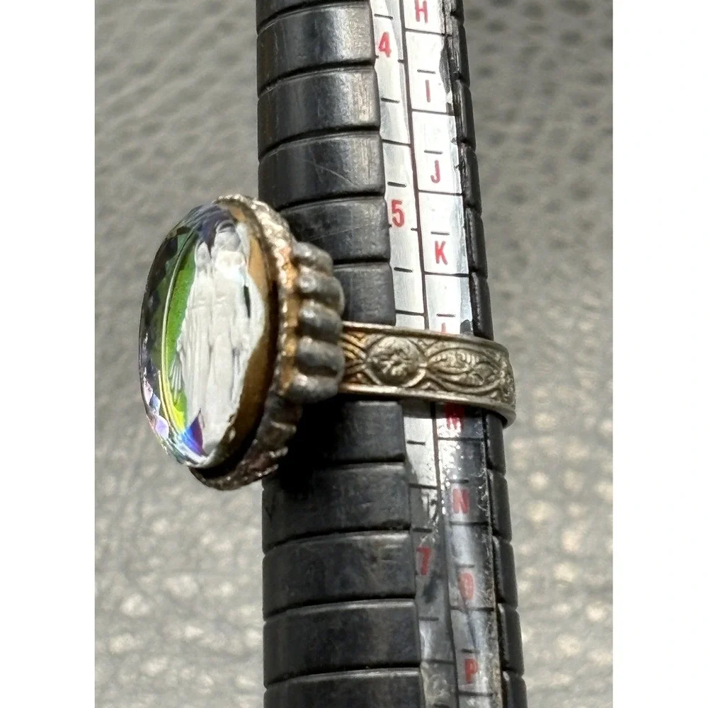Vintage Virgin Mary Miraculous Medal Glass Cameo Iridescent Ring Silver Tone
